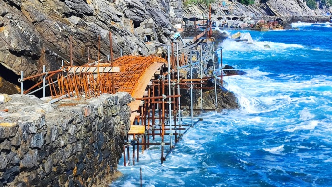 Zoagli, completata l’armatura del ponte della passeggiata di ponente