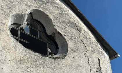 In frantumi il rosone della chiesa di Carpenissone