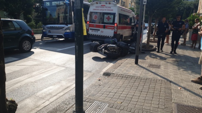 Incidente tra auto e moto in corso Italia a Chiavari