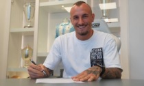 Manzi firma il rinnovo di contratto con la Virtus Entella