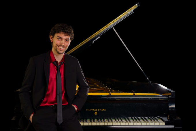 “Notti d’Oriente”: a Moneglia affascinante concerto per pianoforte a quattro mani