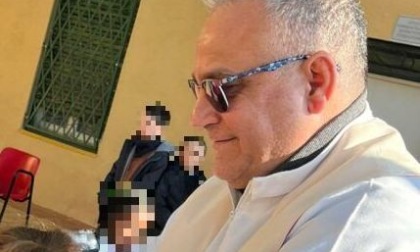 Ai domiciliari a Chiavari il prete accusato di abusi su minori