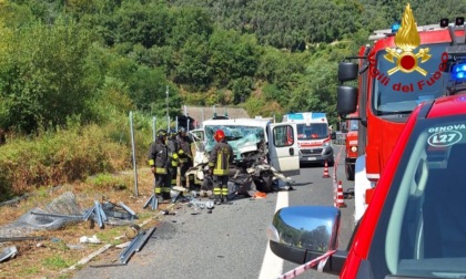 Incidente mortale in A12, l'intervento dei Vigili del fuoco