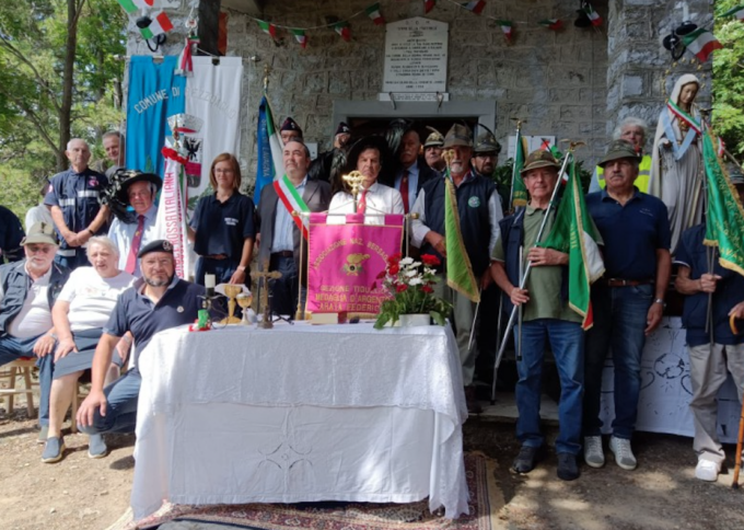 Rezzoaglio, il ricordo dei caduti di Lovari