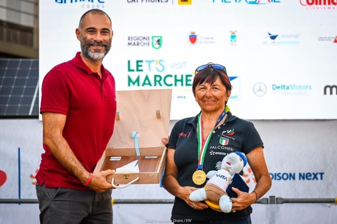 Valia Galdi, la velista architetta terza assoluta nella classifica internazionale della Parasailing donne
