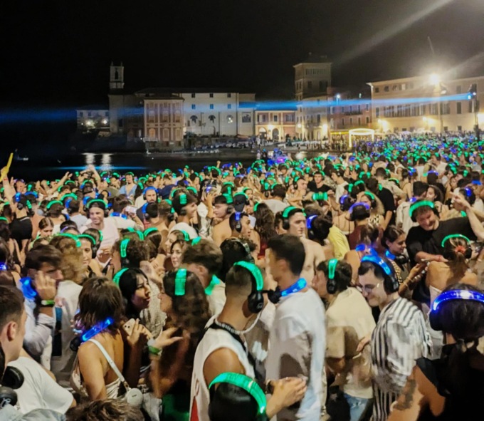 Grande successo per la Silent Disco in Baia del Silenzio