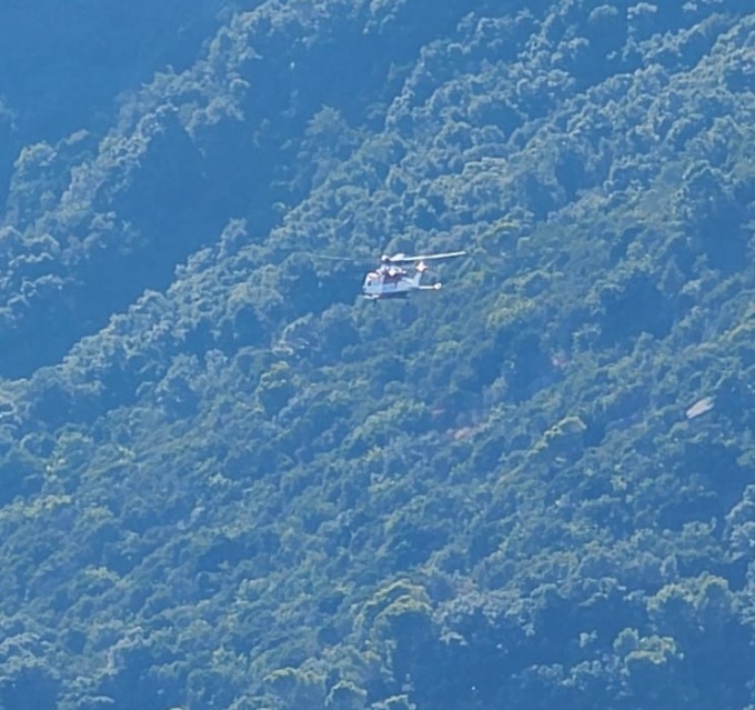 Ragazzo in difficoltà sugli scogli, Drago in azione a Renà