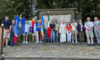 Commemorazione della divisione Centocroci, presente anche il gruppo "Solinas Sindaco"