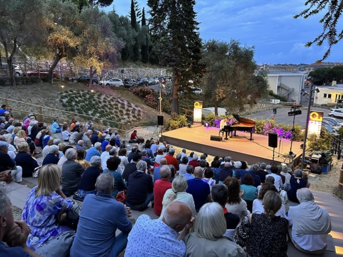 “Settembre in arena”, la rassegna musicale del parco di Villa Rocca