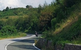 Incidente sul monte Fasce, centauro trasferito in elicottero