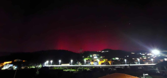 Aurora boreale eccezionalmente visibile anche nel Levante ligure