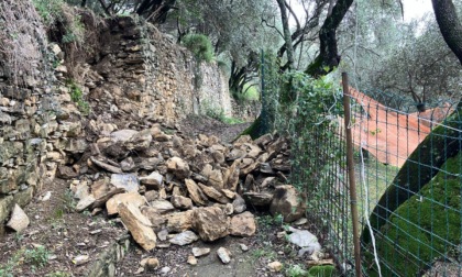 Recco, chiusa Salita Aigò per il crollo di un muro di proprietà privata