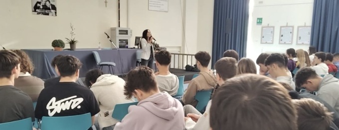 Francesca Mittoni incontra gli studenti del Natta per un dialogo sui disturbi alimentari