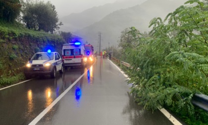 Località Campreveto, trovata un'auto sotto il ciglio della strada