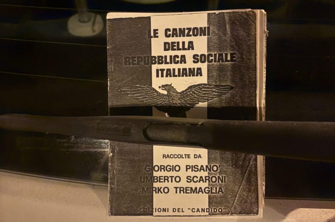 Chiavari, volantini che inneggiano la repubblica sociale italiana
