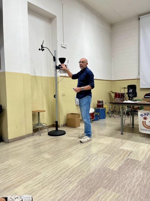 Rapallo, aula magna strapiena per il Metereologo ignorante