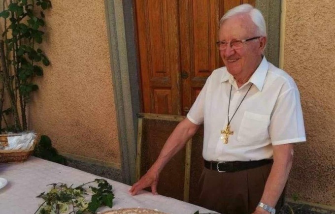 L’entroterra piange la scomparsa di don Emilio Coari