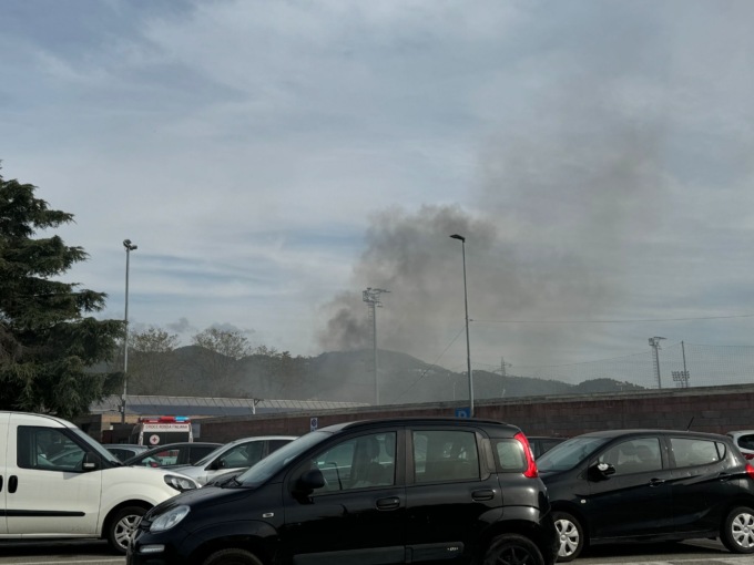 Incendio al campo sportivo  Andersen a Sestri Levante