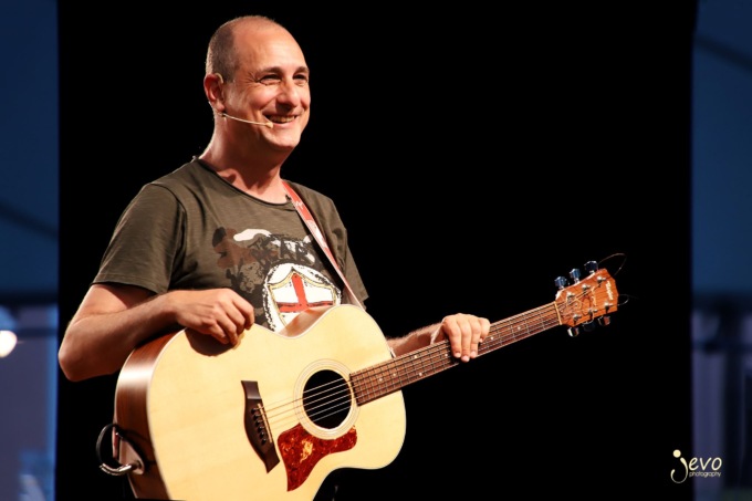 Andrea Di Marco debutta con il suo nuovo spettacolo al Teatro di Cicagna