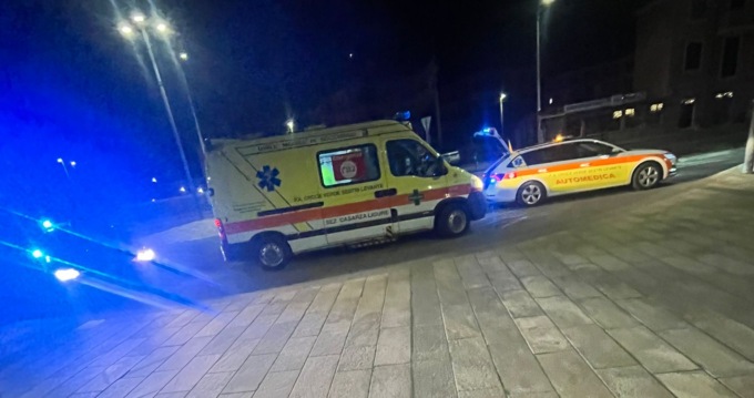 Notte movimentata a Sestri, giovani soccorsi in stato di ebrezza e una rissa
