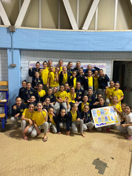 Grande successo per il trofeo stelle di natale di nuoto artistico