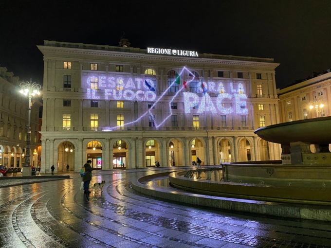 Sullo schermo della Regione Liguria un pensiero al Cessate il fuoco e un’invocazione alla pace