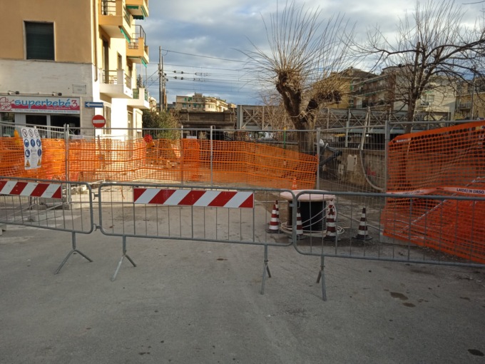 Azione Rapallo: “Come stanno procedendo i cantieri aperti in città e frazioni?”