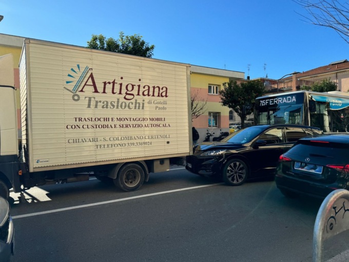 Chiavari, incidente in corso Assarotti
