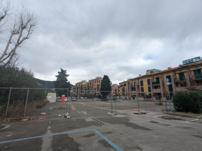 Caserma dei Carabinieri a Sestri, opposizioni all’attacco