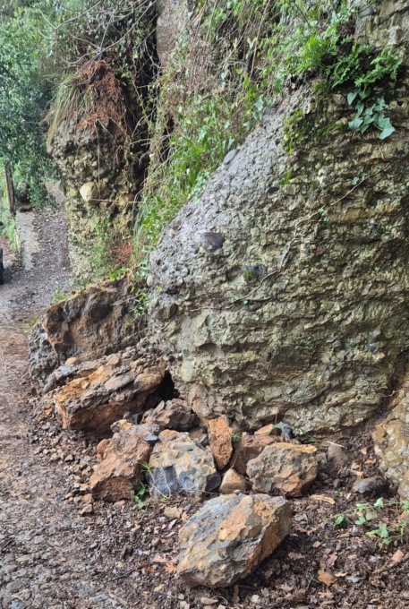 Santa: interdizione al transito pedonale e veicolare in via della Cisterna Vecchia