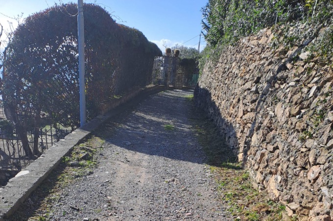 Recco, prosegue a ritmo serrato l’attività di sfalcio delle strade pedonali