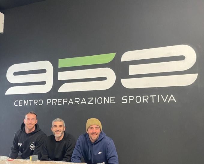 Tre calciatori dilettanti inaugurano una struttura sportiva a Chiavari