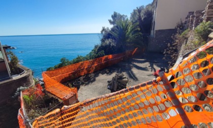 Zoagli, lavori di recupero della terrazza acconto al giardino del Milite Ignoto