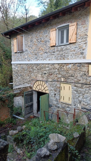 Locali rustici in comodato d’uso al Comune di Castiglione Chiavarese