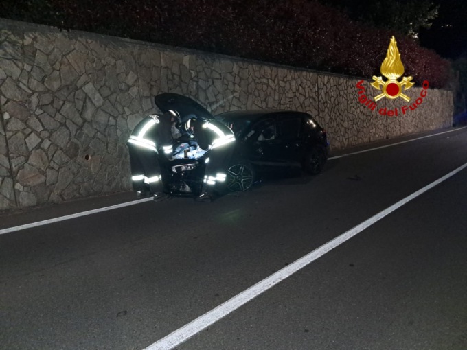 Frontale moto-auto a Pian dei Ratti: un ferito grave trasportato al San Martino