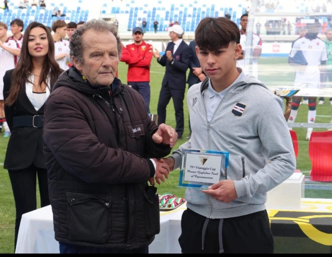 Viareggio Cup, il lavagne Simone Rosciglioni premiato come miglior cannoniere