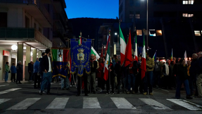 25 aprile, grande partecipazione alla fiaccolata a Sestri