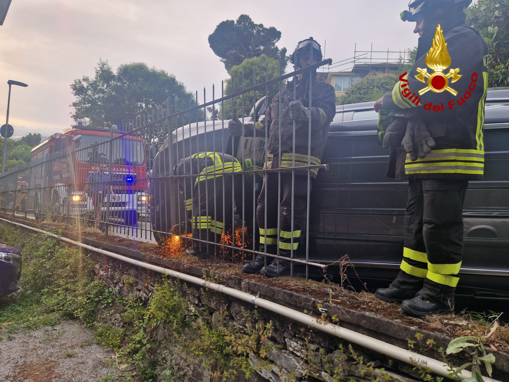 auto si ribalta rapallo