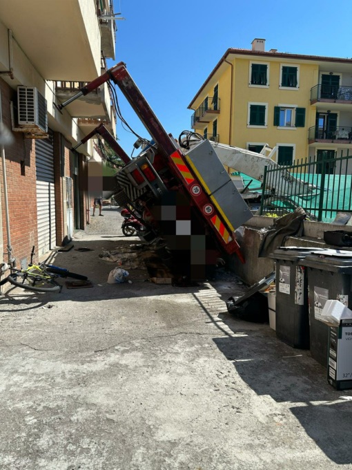 Lavagna: incidente sul lavoro