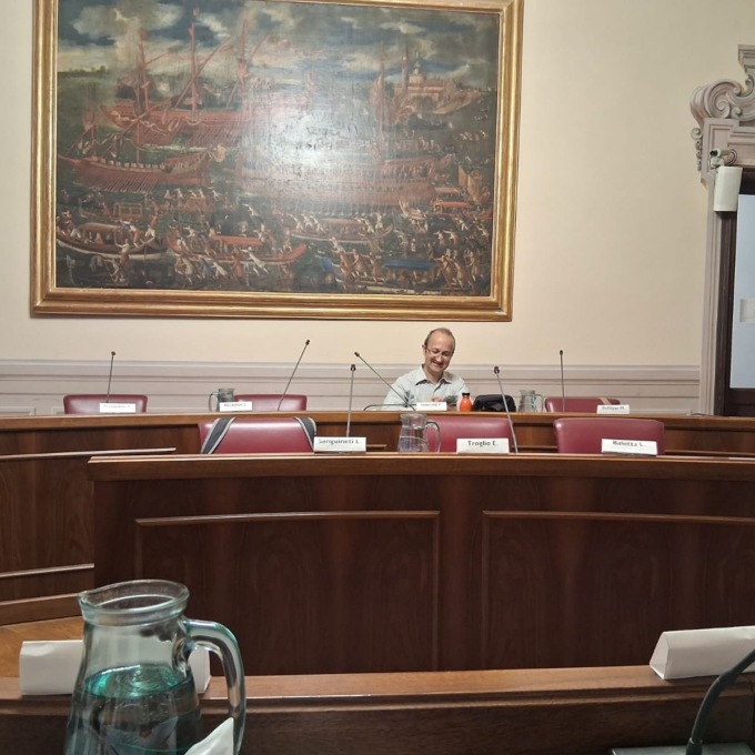 “Silenzi imbarazzanti su Ianni e centro commerciale Gromolo, la mini maggioranza Solinas fugge dal confronto”