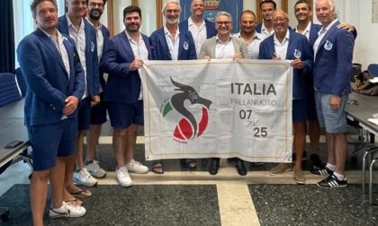 Il sindaco di Recco accoglie la squadra di pallanuoto di Shanghai in tournée in Italia