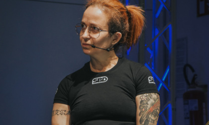 Sonia Parlanti conquista l’argento alla gara nazionale di panca FIPL a Milano