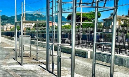 Nuovi attrezzi ginnici in acciaio inox a Lavagna