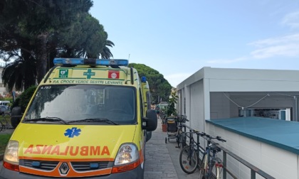 Arresto cardiaco in riva al mare, muore turista a Sestri Levante