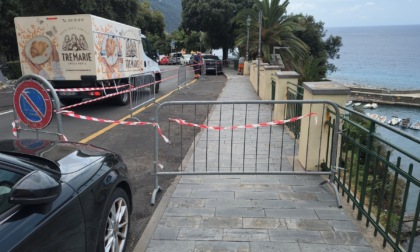 Camogli, chiuso un tratto di marciapiede sul lungomare per verifiche geologiche