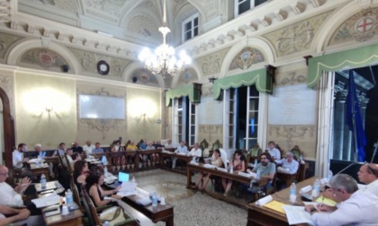 Chiavari, la maggioranza abbandona l’aula consiliare