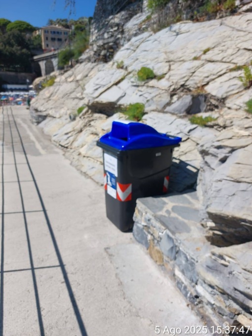 Zoagli, due nuovi bidoni per la raccolta dei cartoni delle pizze da asporto