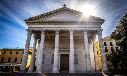 La Cattedrale di Chiavari sbarca su WhatsApp
