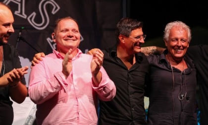 Oriano Castelli Band live a Chiavari, una serata di grande musica pop e rock italiana