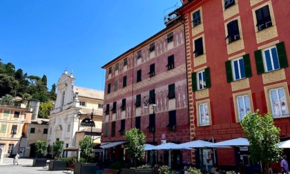 Piazza Matteotti a Chiavari, al via i lavori di installazione dei nuovi arredi